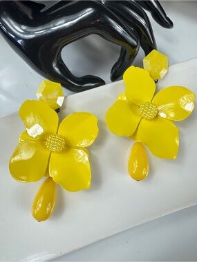 Zara Big Floral Earrings